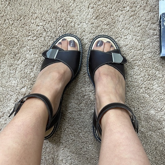 Kenneth Cole sandals mauve brown size 6 - Picture 2 of 6